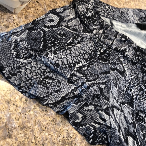 BCBGMAXAZRIA Dress Black, Gray and White Size XS - Picture 11 of 14